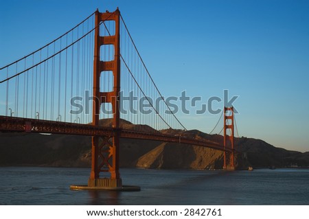 Goldengate Bridge viewed from Crissy Field, Presidio National Park, San Francisco Bay