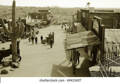 Goldfield, Arizona ghost town rebuilt for tourists