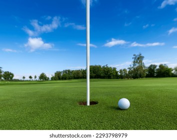 Golf balls, Golf on course, Green Grass 