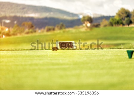 golf green field sign