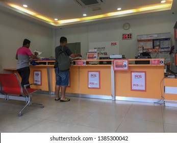 Gombak, Malaysia - April 27, 2019: Customer Queue At The Service Counter Of Pos Malaysia.