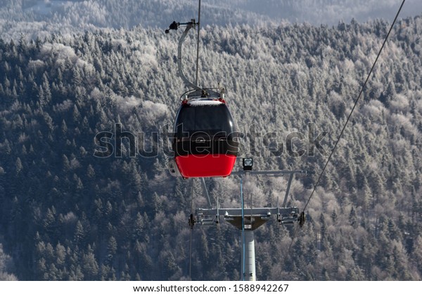 Gondola Lift Jaworzyna Krynicka in winter.\
Krynica-Zdroj, Poland.