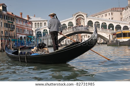 Gondolier, Rialto Bridge, Grand Canal, Venice, Italy