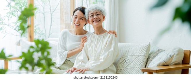 Good friends Asian parents and children - Powered by Shutterstock