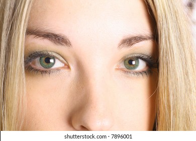 gorgeous girl with green eyes upclose
