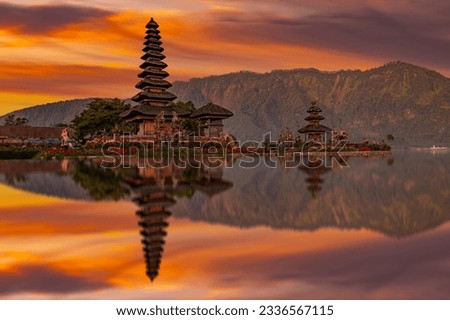 Gorgeous sunset at Pura Ulun Danu Bratan temple in Bali