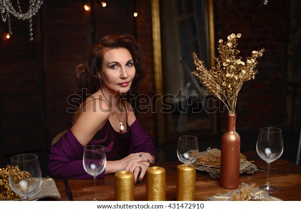 431 Imagens De Sexy Older Brunette Woman Imagens Fotos Stock E Vetores Gorgeous Woman 50 Years Studio 600w 431472910