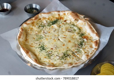 

Gorgonzola Pizza With Parsley