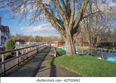 Goring Lock, Goring, South Oxfordshire