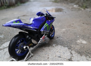 Gorontalo, Indonesia. Jul 6, 2020 - Miniatur Diecast  Motogp  Yamaha YZR-M1  Number 46 On The Road