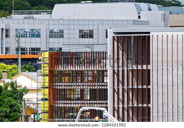 Gosford,\
New South Wales, Australia - December 18, 2018: Construction and\
building work on Gosford Hospital redevelopment and New car parking\
facilities. Progress Update\
H77ed.\
\
\
\
\
\
