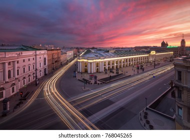 Gostiny Dvor In Saint-Petersburg