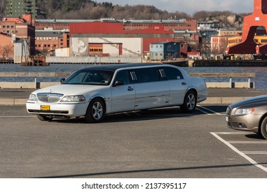 Gothenburg, Sweden - February 27 2022: White Lincoln Towncar Stretch Limo On A Parking Lot.