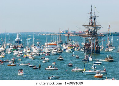 GOTHENBURG, SWEDEN - JUNE 9, 2007: Arrival Of Replica Of East Indiaman Götheborg