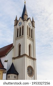 Gothic Franciscan Parish Church In Kezsthely, Hungary. Built In 1390 And Renovated In 19th Century In Baroque Style, Giving It An Imposing Neo Gothic 