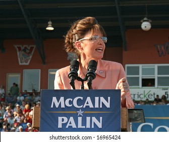 Governor Sarah Palin In Washington, Pennsylvania On August 30, 2008