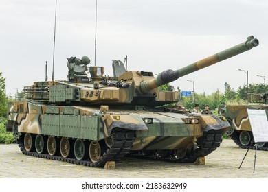 716 Panther Tank Images, Stock Photos & Vectors | Shutterstock