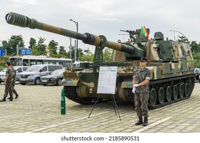 Goyang, South Korea- Sep.15.2018: South Korean K9 Thunder 155mm Self-propelled Howitzer In DX Korea 2018 Exibition