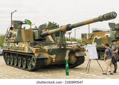 Goyang, South Korea- Sep.15.2018: South Korean K9 Thunder 155mm Self-propelled Howitzer In DX Korea 2018 Exibition