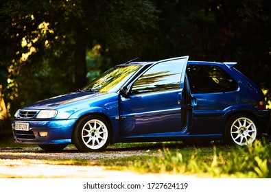 181 Citroen Saxo Images, Stock Photos & Vectors | Shutterstock