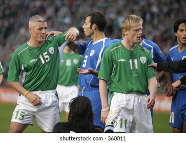 Graham Kavanagh And Damien Duff Argue With Israeli Players.Ireland V Israel,World Cup Qualifier, 04 June 2005,Lansdowne Road,Dublin.