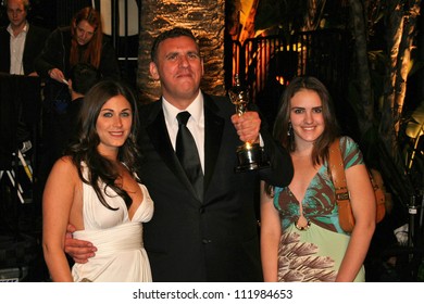 Graham King And Family At The 2007 Vanity Fair Oscar Party. Mortons, West Hollywood, CA. 02-25-07