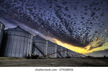 Grain Elevator Saskatchewan Blue Sky Storage Canada