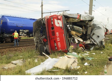 GRAMATNEUSIEDL, AUSTRIA - JULY 27: Unidentified  People By Reconstruction Works After Accident With Railway, On July 27, 2005, In Gramatneusiedl, Austria