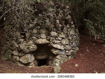 Gran Canaria, Hiking Route Between Valsequillo And Pico De Las Nieves, 
December, Old Abandoned Lime Kiln