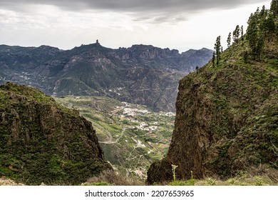 Gran Canaria Hiking Route Cruz De Tejeda To Artenara, View Into Caldera De Tejeda, Gran Canaria, Canary Islands, Spain