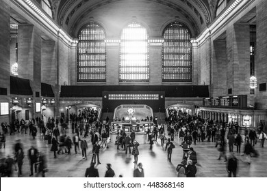 Grand Central Terminal, New York, USA - December 2011 : Bright And Crowded Train Station At Christmas, Black And White