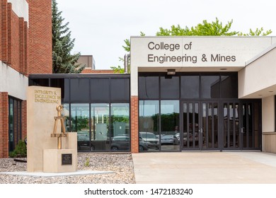 GRAND FORKS, ND/USA - JUNE 28, 2019: College Of Engineering And Mines On The Campus Of The University Of North Dakota