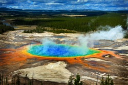 Grand Prismatic Pool At Yellowstone National Park Colors