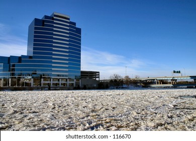 Grand River In Downtown Grand Rapids, Michigan On A Very Cold Winter Day.