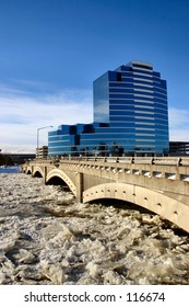 Grand River In Downtown Grand Rapids, Michigan On A Very Cold Winter Day.