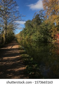 Grand Union Canal In Aylesbury Vale On An Autumn Day