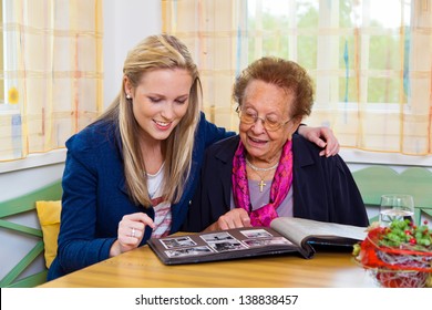 2,341 Photo Album Elderly Images, Stock Photos & Vectors | Shutterstock