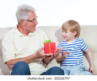 78,278 Old man gift Images, Stock Photos & Vectors | Shutterstock