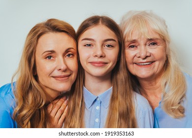 Grandmother, daughter and grandchild together at home, happy domestic life moments - Family having fun, concepts about elderly, mult-generation family and relationship