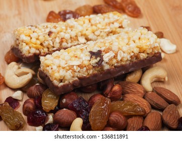 Granola Bars With Nuts And Dried Fruit