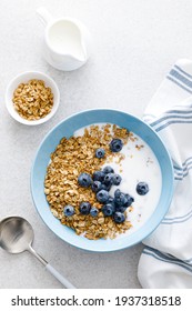 Granola With Yogurt And Blueberry