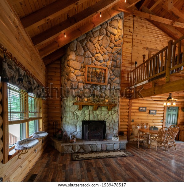 Grant Michigan Usa 09152019 Log Cabin Stock Image Download Now