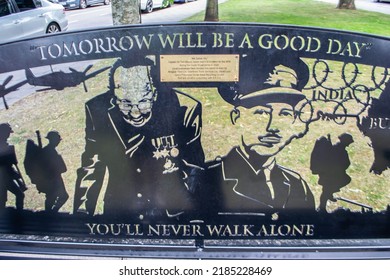 GRANTHAM, ENGLAND- 26 June 2022: Captain Sir Tom Moore Tribute Bench In Grantham