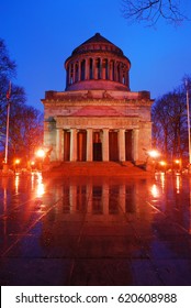 Grants Tomb Glows In Twilight In Riverside Park In New York City