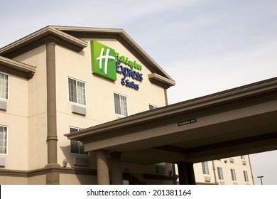 Holiday Inn Express Images Stock Photos Vectors Shutterstock