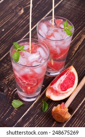 Grapefruit And Mint Mojito