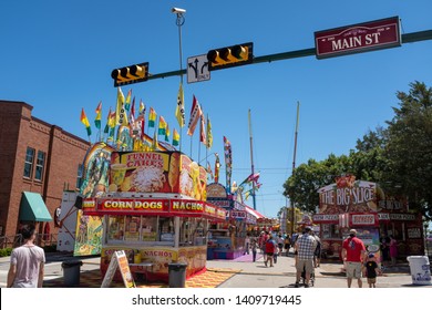 GRAPEVINE, TEXAS - May 5, 2019: Grapevine, TX Hosted Their Annual Main Street Days Festival On Their Downtown Streets.