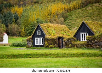 Grass House Stock Photo 725923678 | Shutterstock