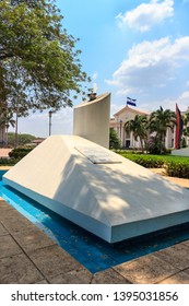 Grave Comandante Tomás Borge. Republic Square. Managua. Nicaragua. 03.04.16