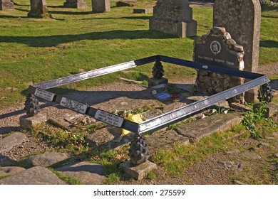 Grave Of Rob Roy MacGregor, Famous Scottish Outlaw